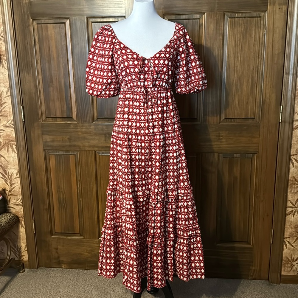 a Loves a Dress size M. NWT.